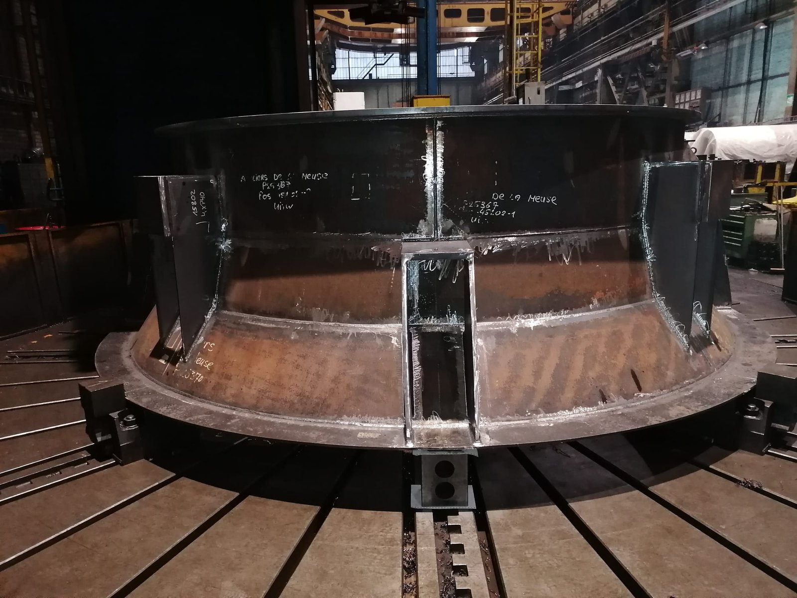 Conjunto técnico de grande porte